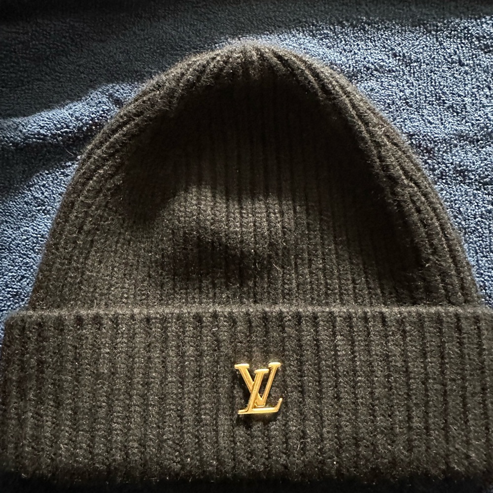 Louis Vuitton Noir Knit Beanie